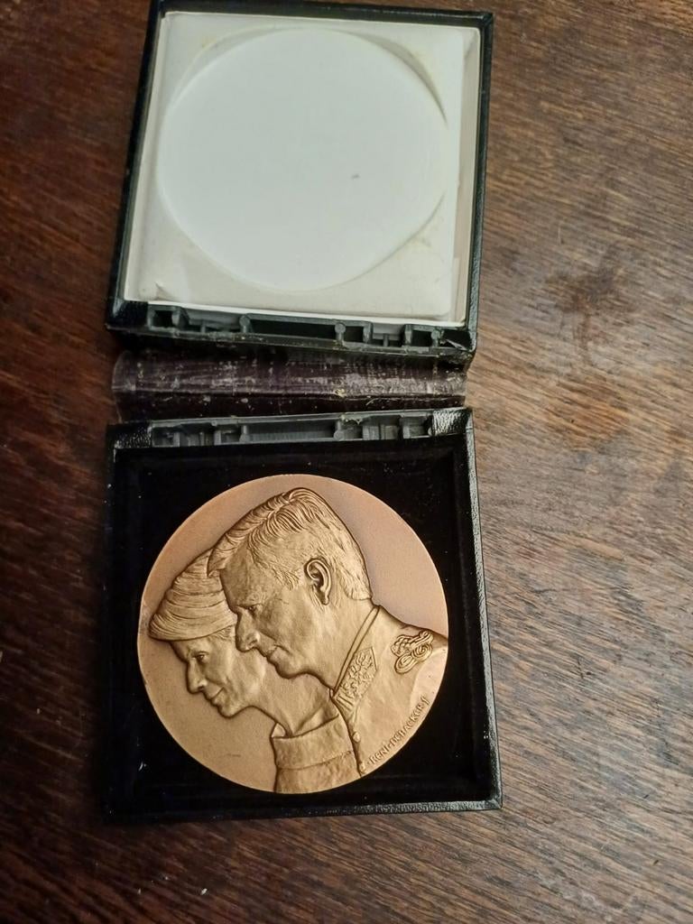 Médaille de bronze, Enlèvement