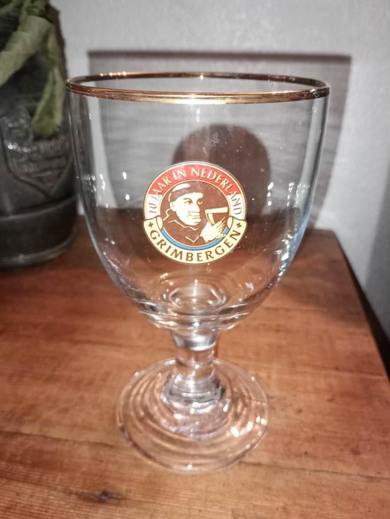Brasserie bière verre Abbaye de Grimbergen logo moine, Collections, Marques de bière, Comme neuf, Verre ou Verres, Autres marques