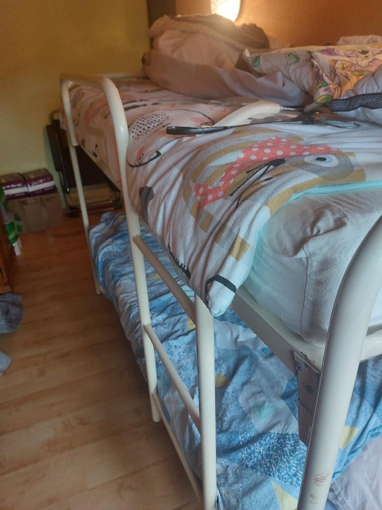 Lit superposé à cadre blanc, Enlèvement, Utilisé, Lits superposés