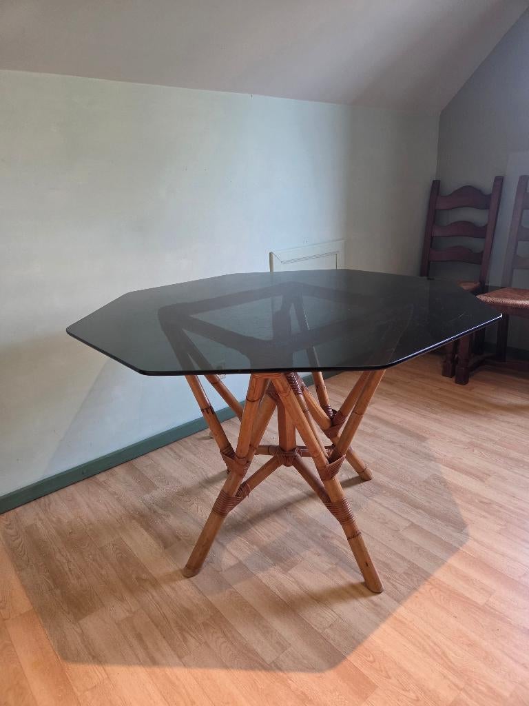 Table en verre avec pieds en rotin, Maison & Meubles, 100 à 150 cm, Quatre personnes, Enlèvement, Utilisé