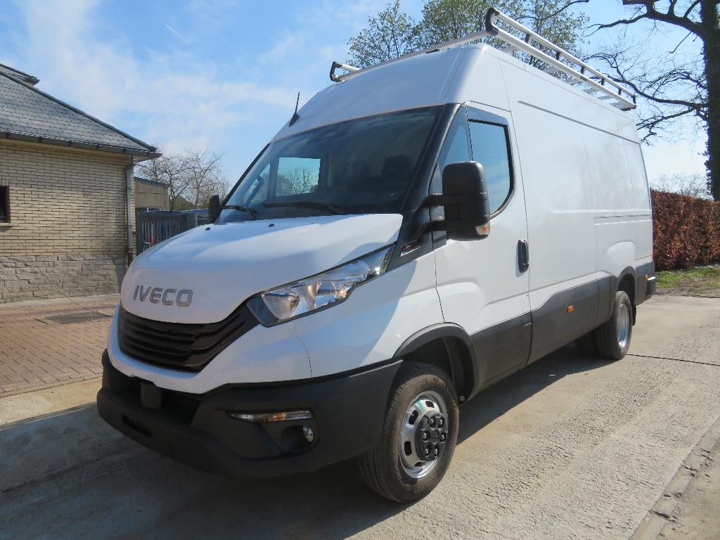 Iveco Daily 50C18 3.0 - L3H2 - ingericht - 2025 - €6d, Auto's, Automaat, 4 deurs, Achterwielaandrijving, 4 cilinders