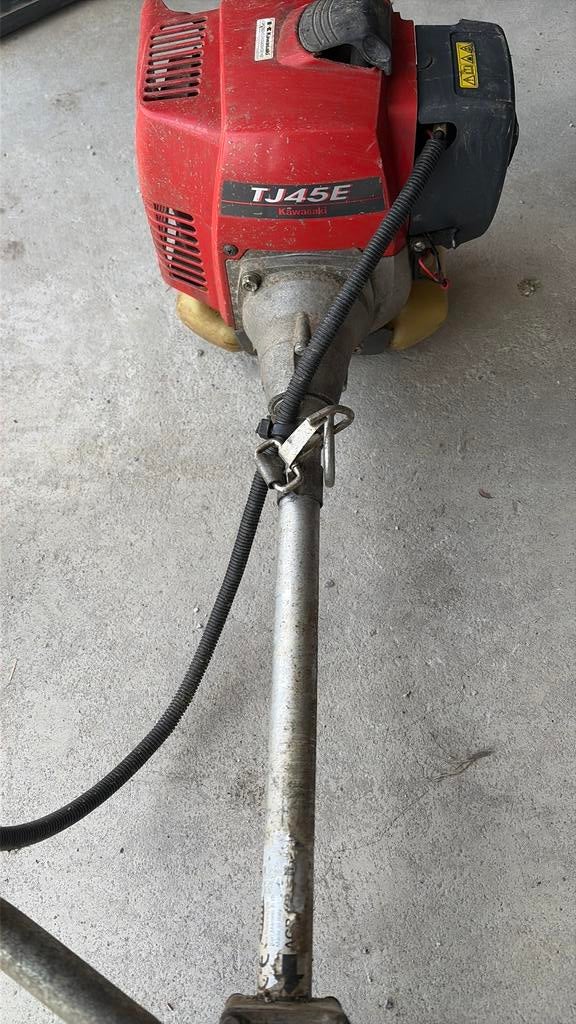 Débroussailleuses essence moteur Kawasaki, Enlèvement, Utilisé, 30 à 50 cm, Essence