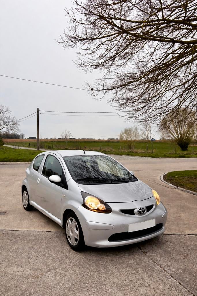 Toyota Aygo 1.0 Automatique, Autos, Argent ou Gris, Achat, Carnet d'entretien, Vitres électriques