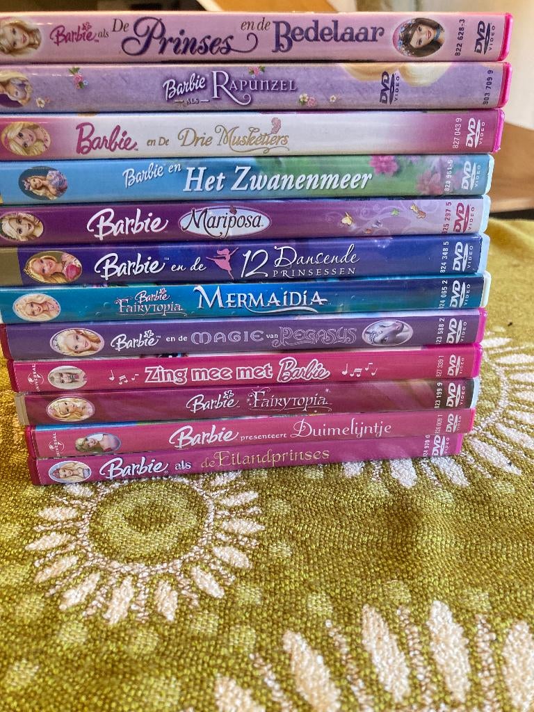 DVD Barbie 12 unités, CD & DVD, DVD | Enfants & Jeunesse, Enlèvement ou Envoi, Tous les âges, Comme neuf, Autres genres