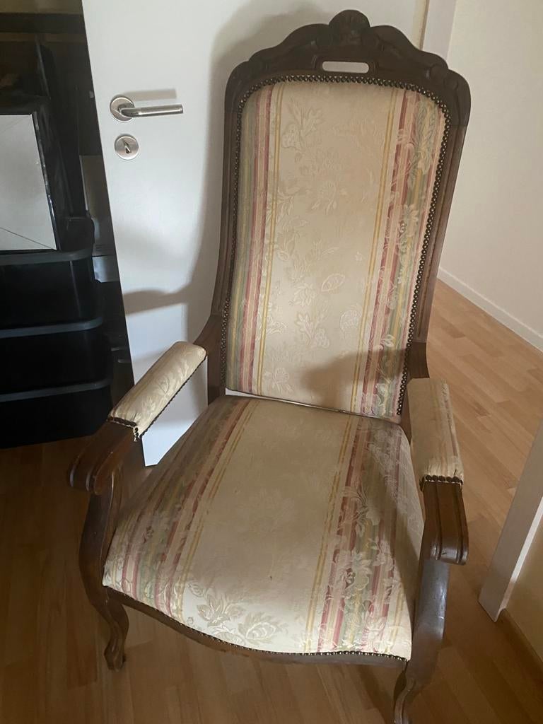 Fauteuil ancien refait a neuf, Antiquités & Art, Enlèvement