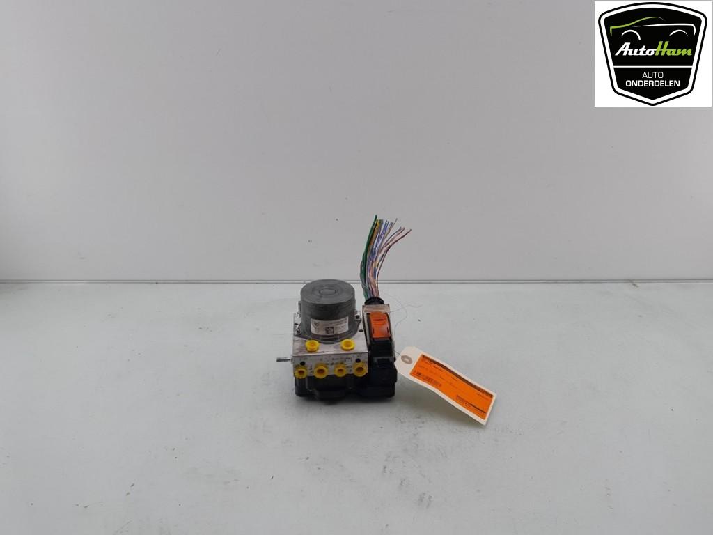 ABS POMP Peugeot Partner (EF / EU) (01-2018/-), Kontakt-peugeot@peugeot.com, Gebruikt, Peugeot Deutschland GmbH, Bahnhofsplatz
65423  Rüsselsheim, DE