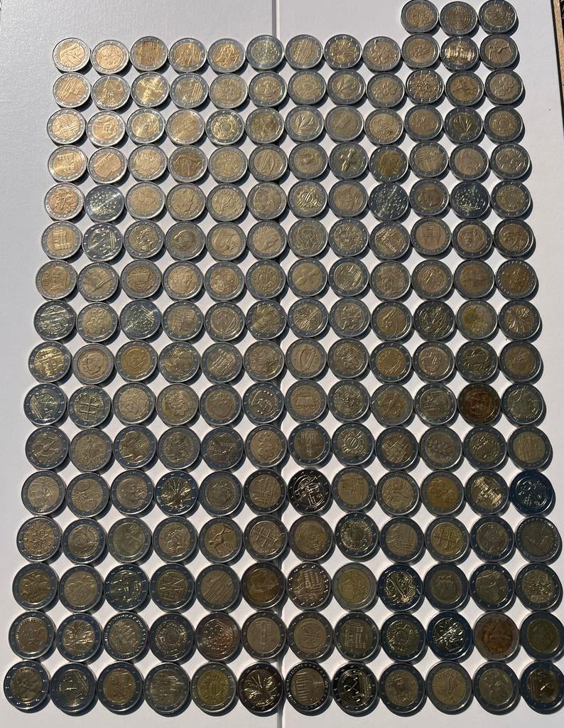 Verschillende 2 euro munten, Postzegels en Munten, Ophalen, Munten