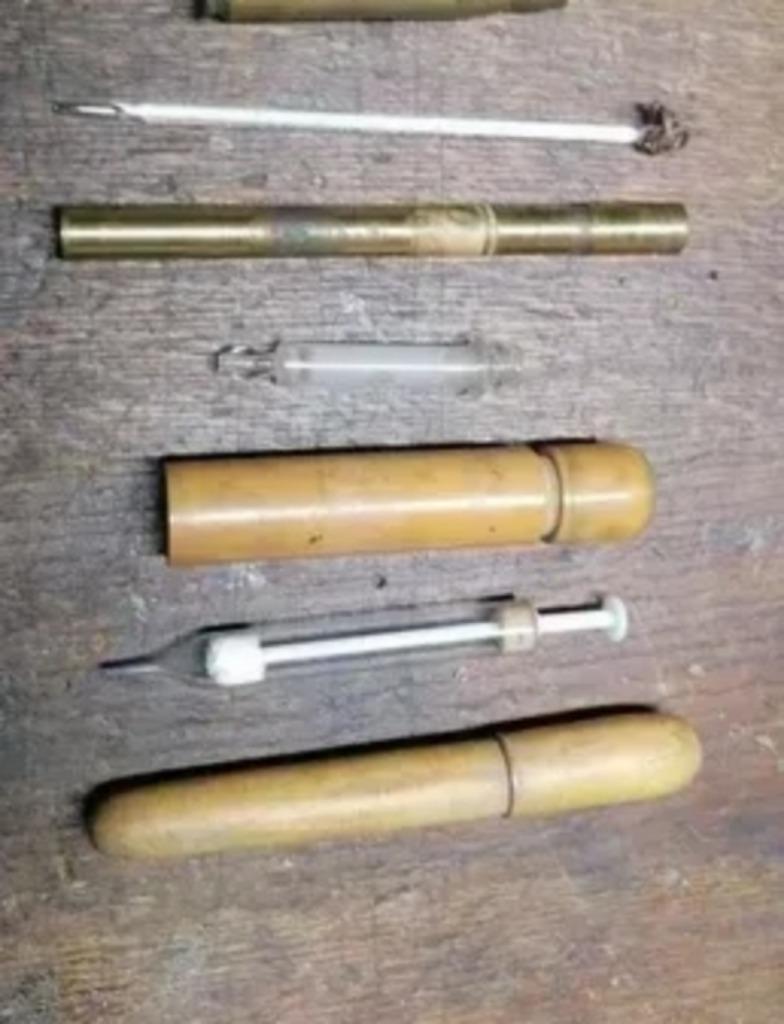 Lot seringues et thermomètre medical WW1 WW2, Collections, Envoi