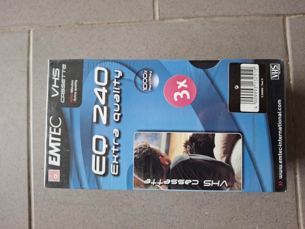 Cassettes vidéo (3 pièces, nouvelles) de 240 minutes., TV, Hi-fi & Vidéo, Enlèvement ou Envoi, Neuf