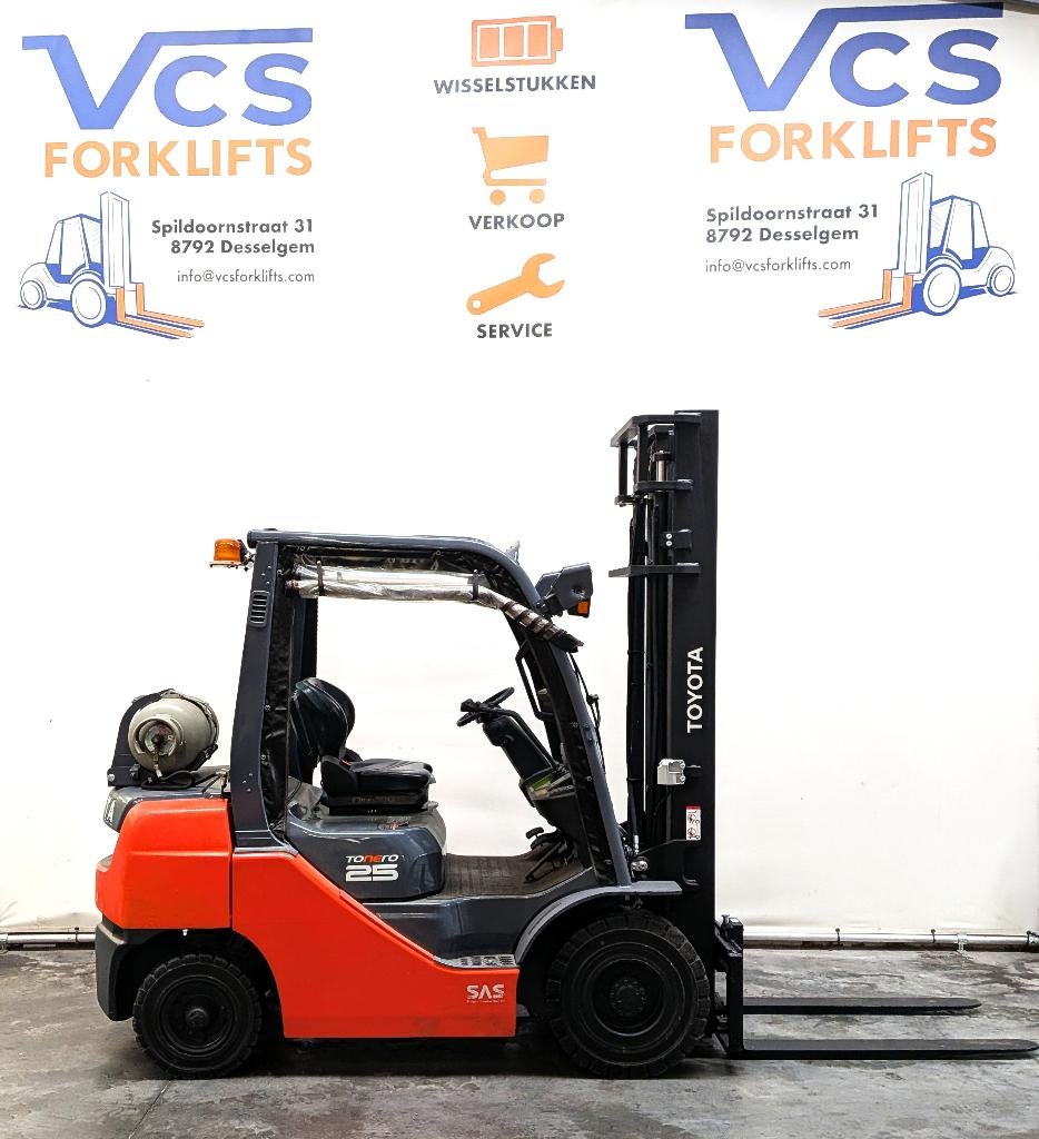 2,5t Toyota heftruck 02-8FGF25 slechts 756 uren+ garantie, Zakelijke goederen, Machines en Bouw | Heftrucks en Intern transport