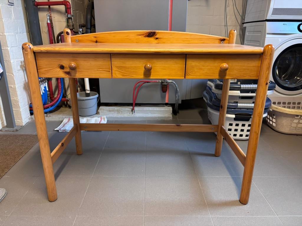 Bureau - ideaal voor jonge kinderen, Huis en Inrichting, Bureaus, Ophalen, Gebruikt