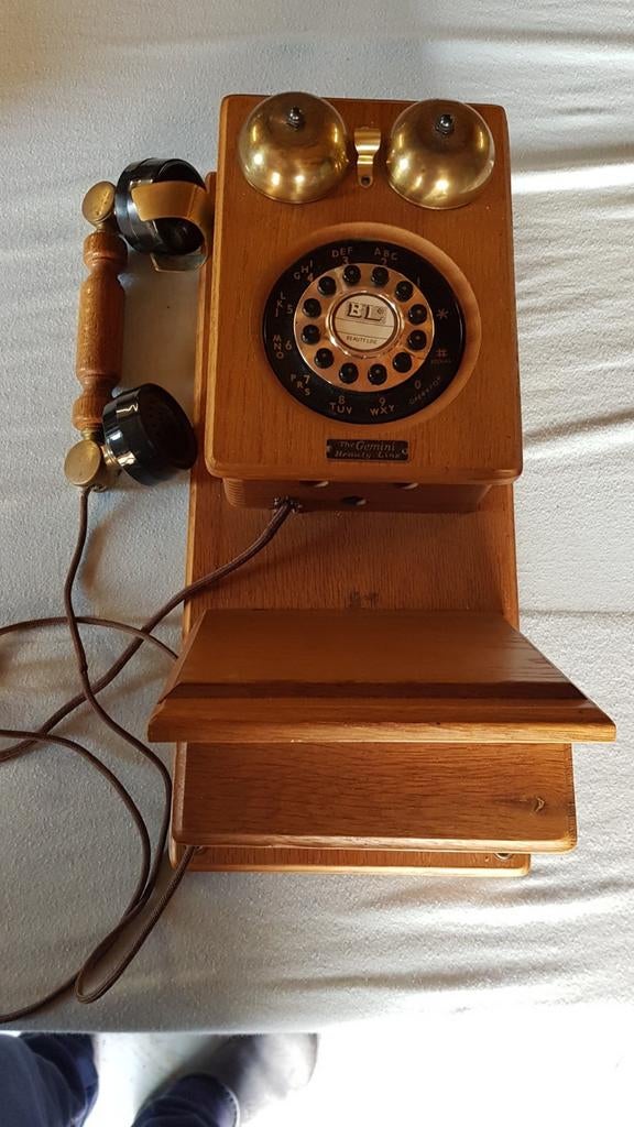 Reproduction d ancien téléphone en chêne, Ophalen, Zo goed als nieuw