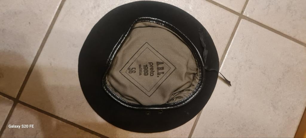 Baret ABL., Verzenden