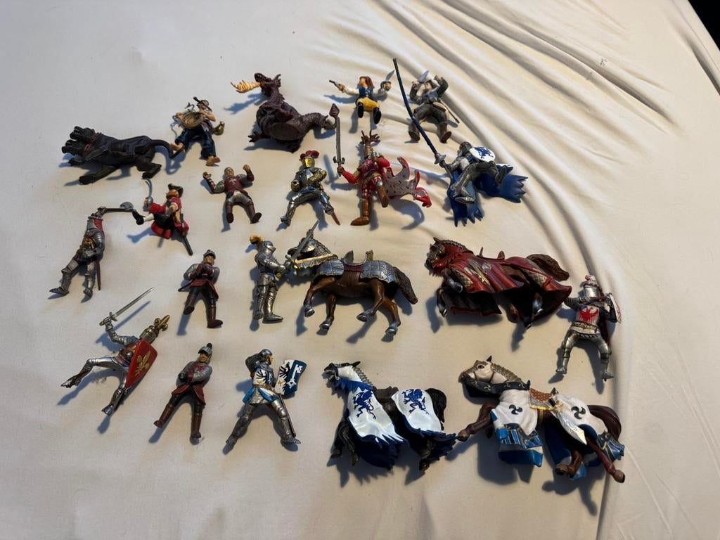 Figurines, Enlèvement ou Envoi, Comme neuf