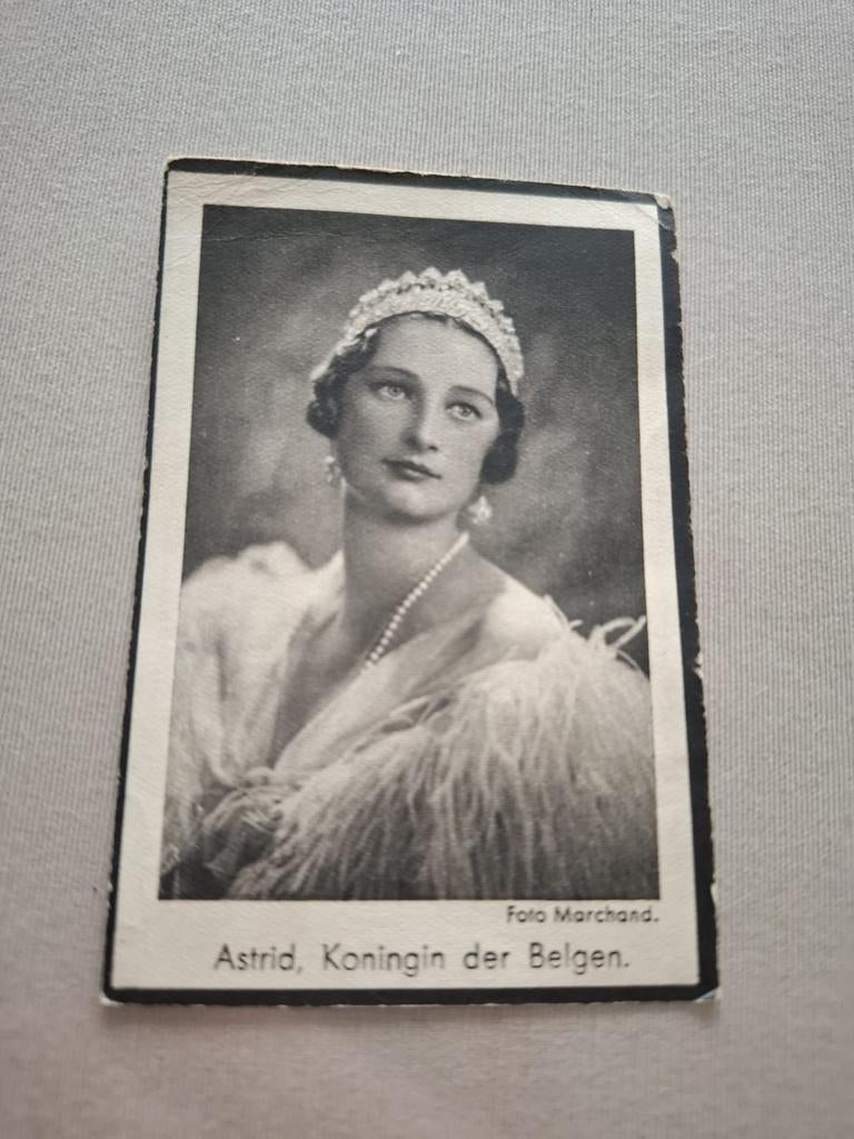 Bidprentje Koningin Astrid, Verzamelen, Bidprentjes en Rouwkaarten, Verzenden, Bidprentje