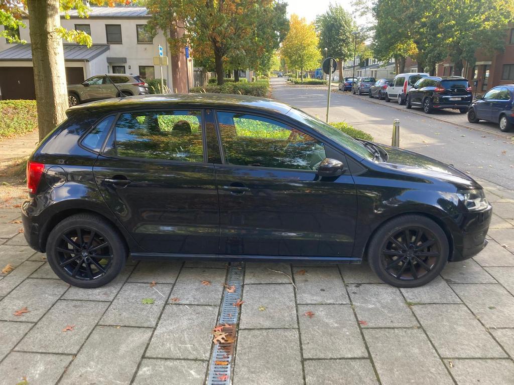 Volkswagen Polo zwart zwart, Auto's, Zwart, Zwart, Diesel, Particulier