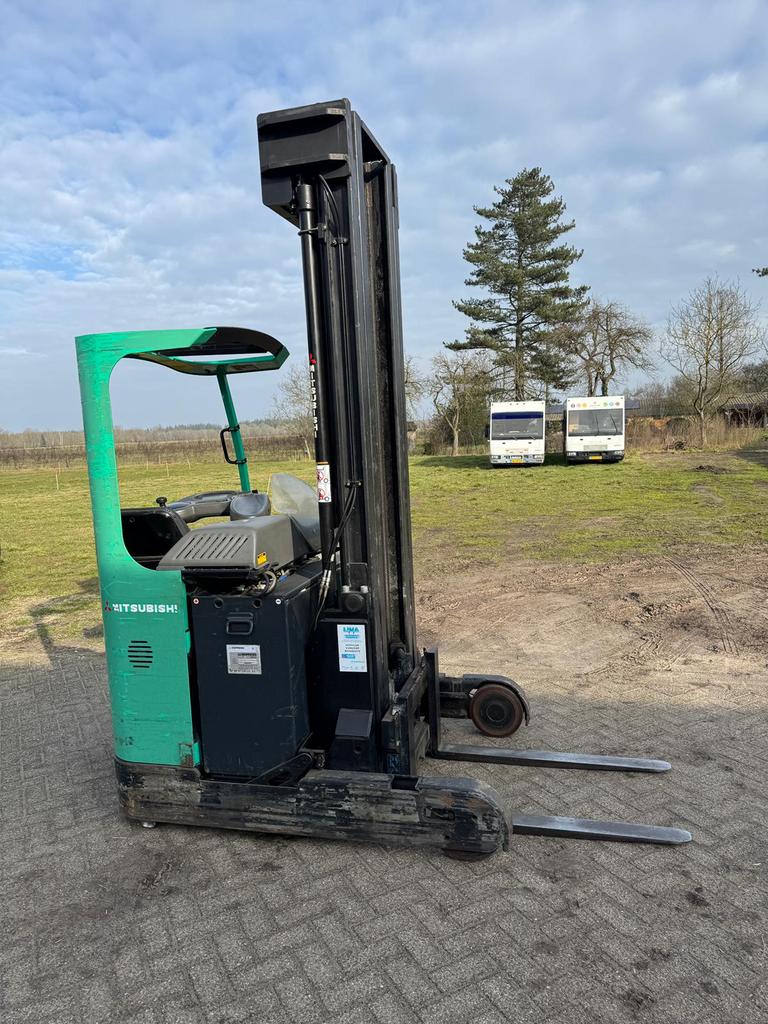 Scherp geprijsde Mitsubishi reachtruck (heftruck), Ophalen, Heftruck