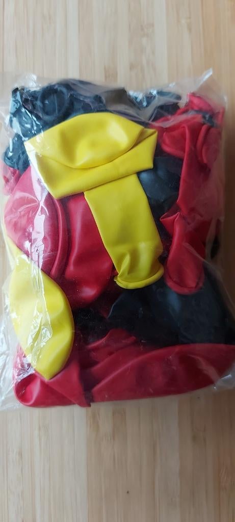 40 nieuwe ballonnen in Belgische kleuren, Ophalen of Verzenden, Nieuw, Feestartikel
