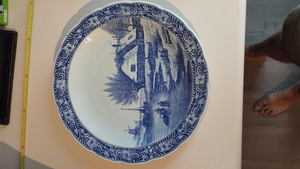 Groot bord in Delfts blauw, Enlèvement