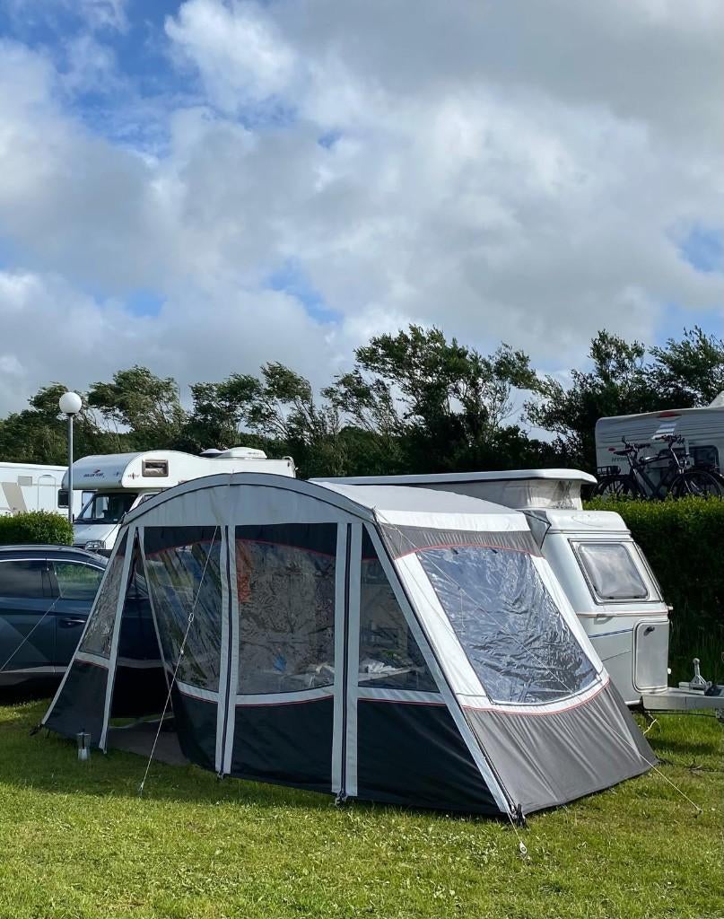 Eriba Puck GT230 10/2008 MTM<750kg, Poêle, 75 kg, Jusqu'à 4 m, Particulier