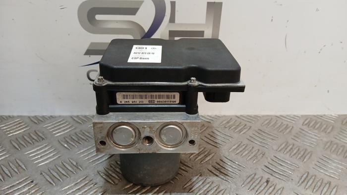 ABS Pomp van een Mercedes E-Klasse, Auto-onderdelen, Elektronica en Kabels, Mercedes-Benz, Gebruikt, 3 maanden garantie, Ophalen of Verzenden