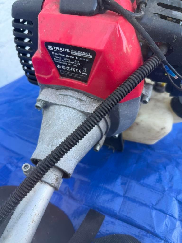 Straus Gasoline Grass Trimmer (Model STC3HDDG-030, Ophalen, Zo goed als nieuw, Benzine