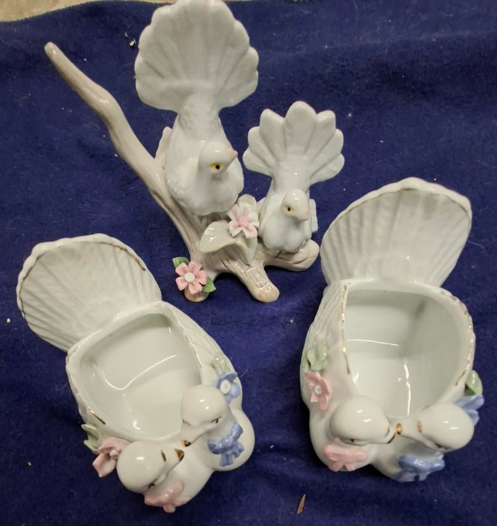 Verschillende porseleinen duiven beeldjes, Ophalen, Gebruikt, Dier