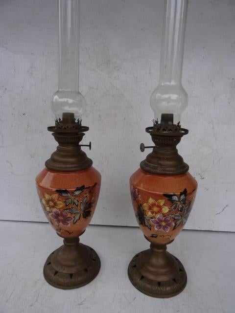 2 anciennes lampes à pétrole en céramique émaillée vers 1930, Antiquités & Art, Enlèvement ou Envoi