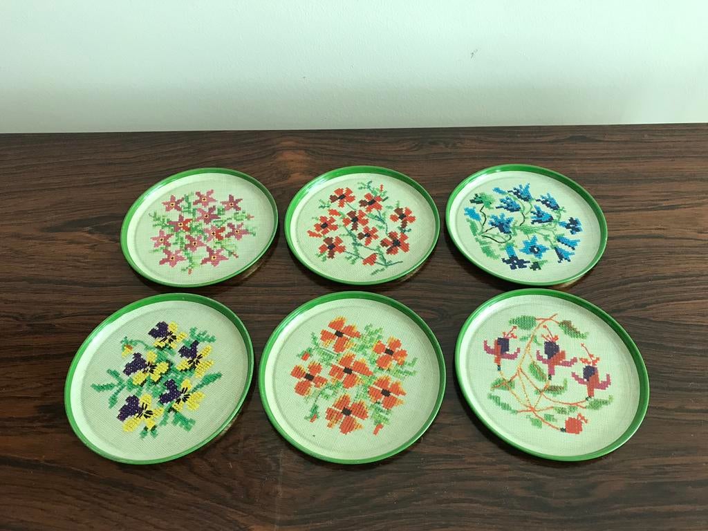 Set van 6 metalen onderzetters bloemn retro tomado ?, Ophalen of Verzenden, Huis en Inrichting