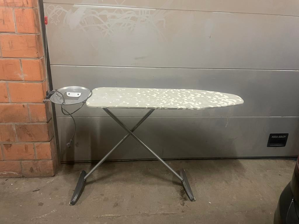 Vileda strijkplank, Elektronische apparatuur, Strijkijzers en Strijkplanken, Ophalen, Zo goed als nieuw