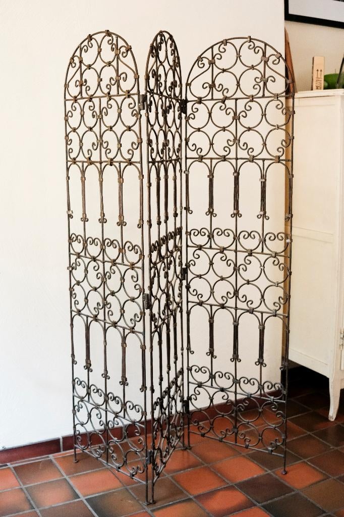 Paravent 3 panneaux fer forgé – arabesques, Maison & Meubles, Accessoires pour la Maison | Paravents d'intérieur, Utilisé, Enlèvement