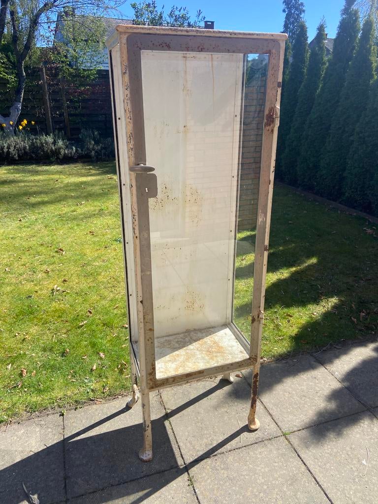 Antieke dokterskast/vitrinekast, Antiek en Kunst, Ophalen