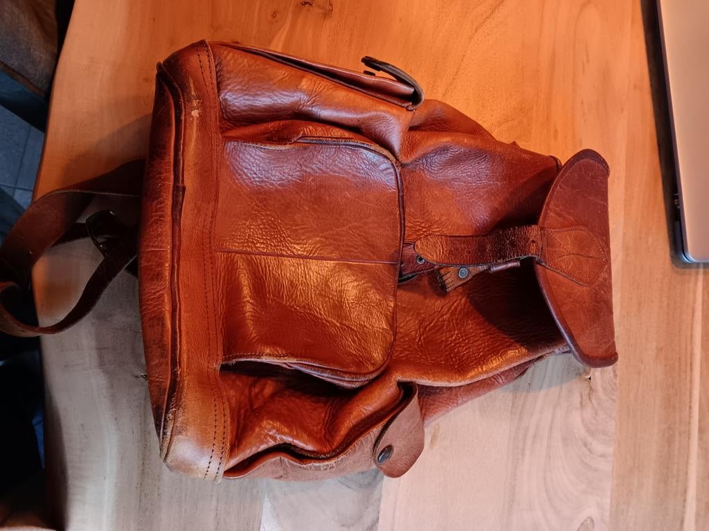 Antieke rugzak, Ophalen