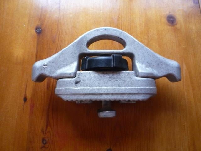 Nissan Navara:Système d'attache coulissant pour rail pick-up, Enlèvement, Utilisé, Nissan