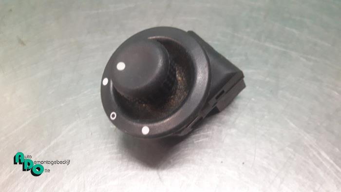 Commutateur rétroviseur d'un Renault Megane (Megane 96-), Renault, -, 3 mois de garantie, Utilisé