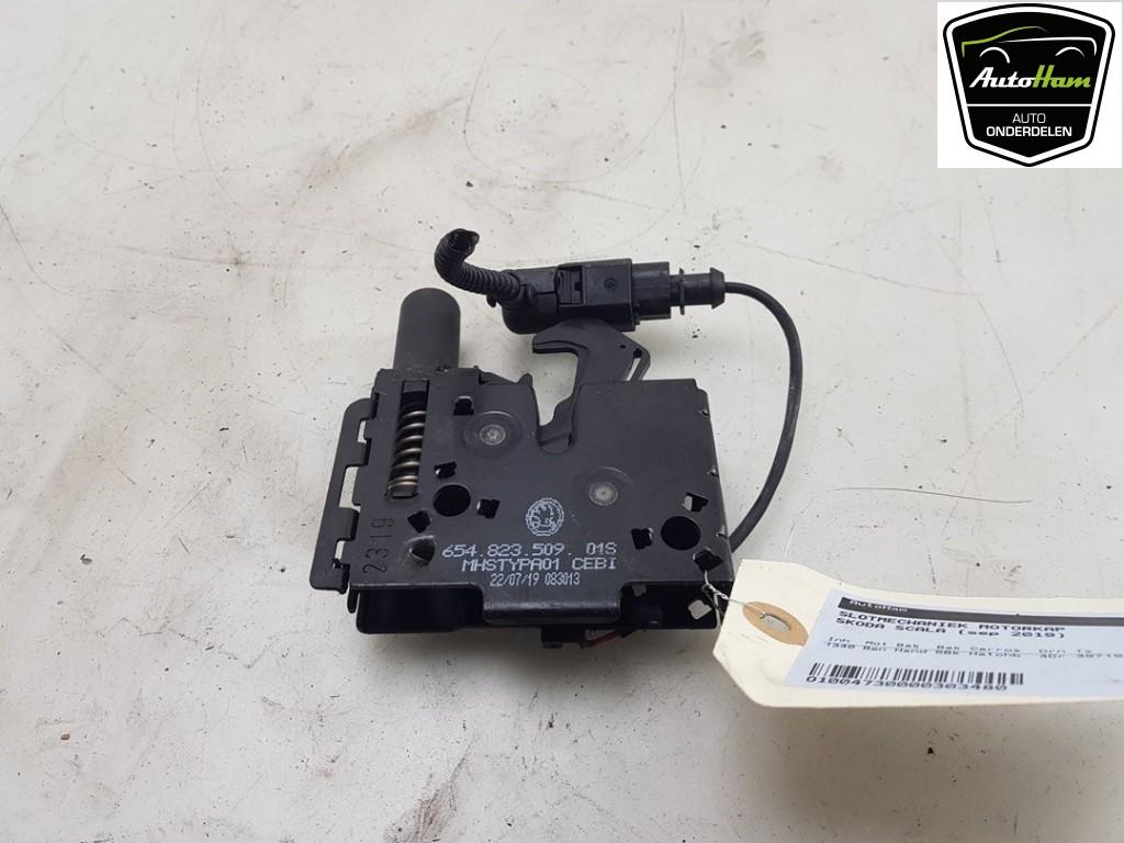 MOTORKAP SLOT Skoda Octavia Combi (1U5) (01-1998/12-2010), Gebruikt, Skoda