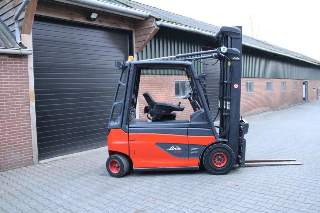 Linde E25 heftruck elektrische accu bj2020 triplex lepelvers, Zakelijke goederen, 2000 tot 3000 kg, Elektrisch, Heftruck, Linde