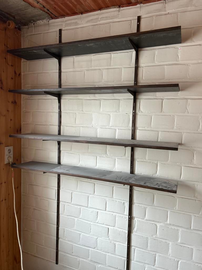 Verstelbare metalen wandplanken industrieel rek., Ophalen, Zo goed als nieuw