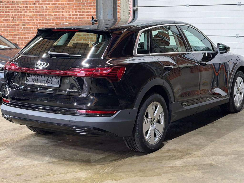 Audi e-tron 50 quattro Led Navi Garantie, Auto's, Audi, Gebruikt, Zwart, Zwart, 5 zetels