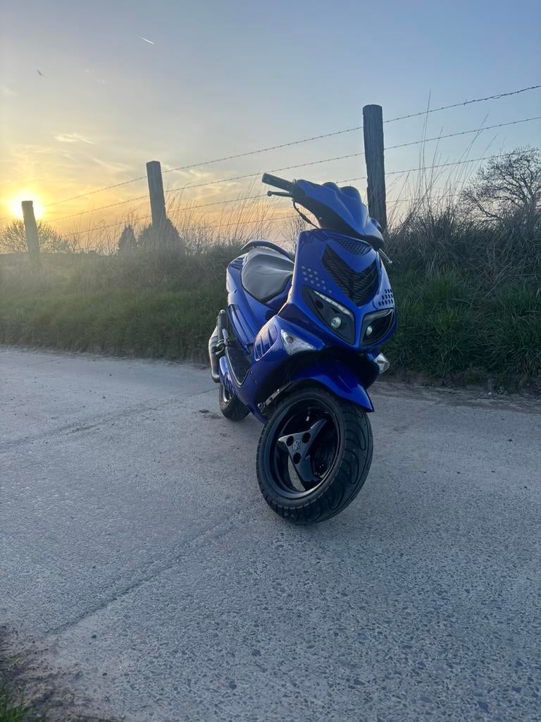 Peugeot speedfight 2, Fietsen en Brommers, Ophalen, Tweetakt, Klasse A (25 km/u), Zo goed als nieuw