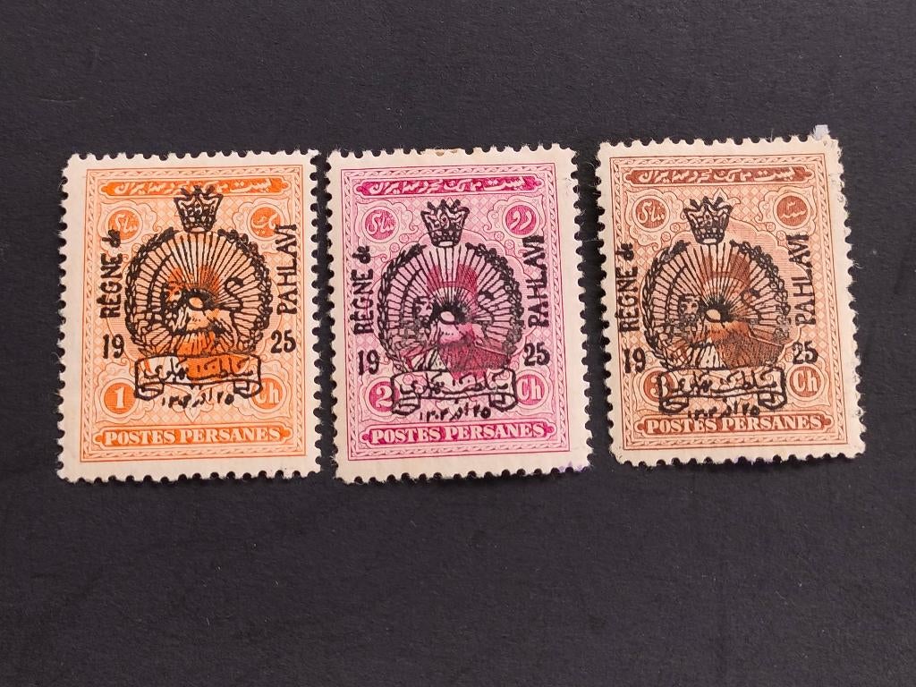 Iran - Perse 1925 - avec surcharge « Règne de Pahlavi » *, Timbres & Monnaies, Timbres | Asie, Envoi, Non oblitéré, Moyen-Orient