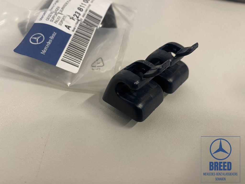 NOS houder zonneklep L+R blauw Mercedes-Benz W123 W124 W126, Auto-onderdelen, Interieur en Bekleding, Mercedes-Benz, Nieuw, Ophalen of Verzenden