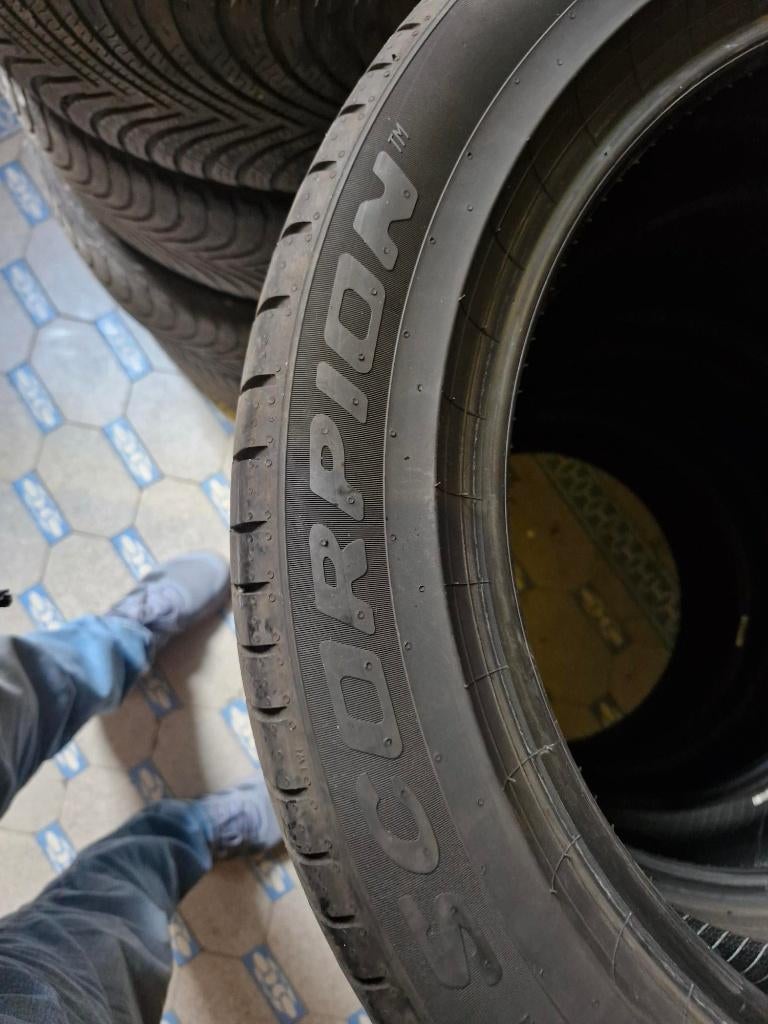 4 pirelli-banden 235/50R18, Auto's, Alfa Romeo, Automaat, Monovolume, 5 deurs, Particulier