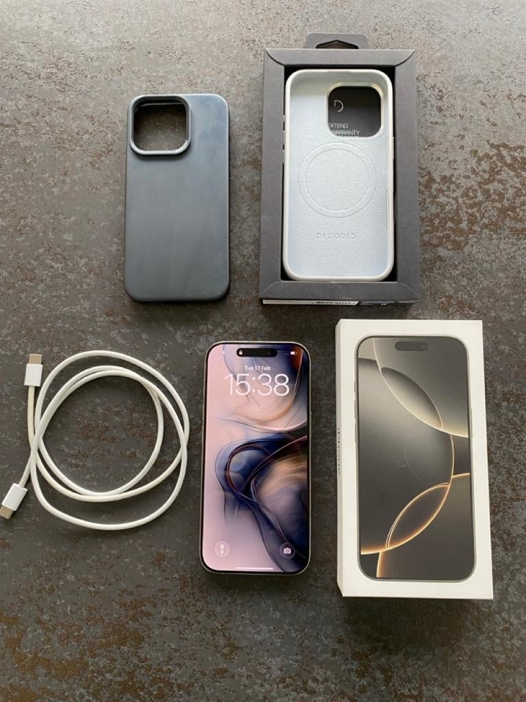 Apple iPhone 16 Pro 128GB Natural Titanium incl. hoesjes, Télécoms, Téléphonie mobile | Apple iPhone, Comme neuf, 128 GB, iPhone 16 Pro