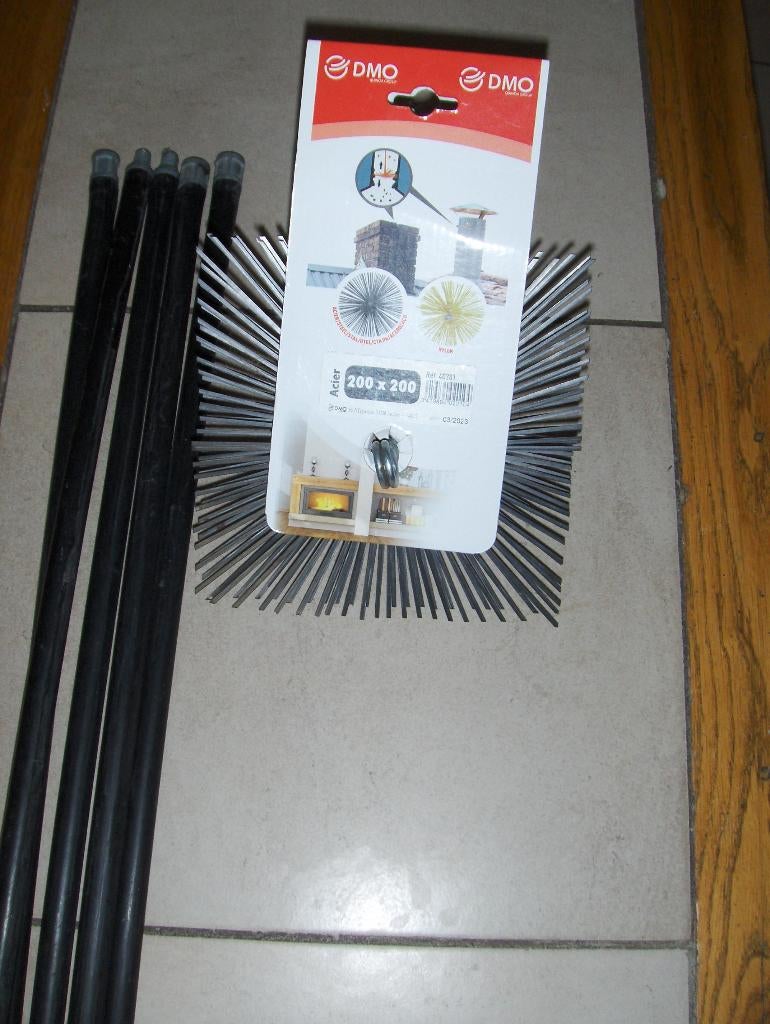 Brosse  ramonage neuve en acier +5 cannes de 1m40., Bricolage & Construction, Chauffage & Radiateurs, Enlèvement