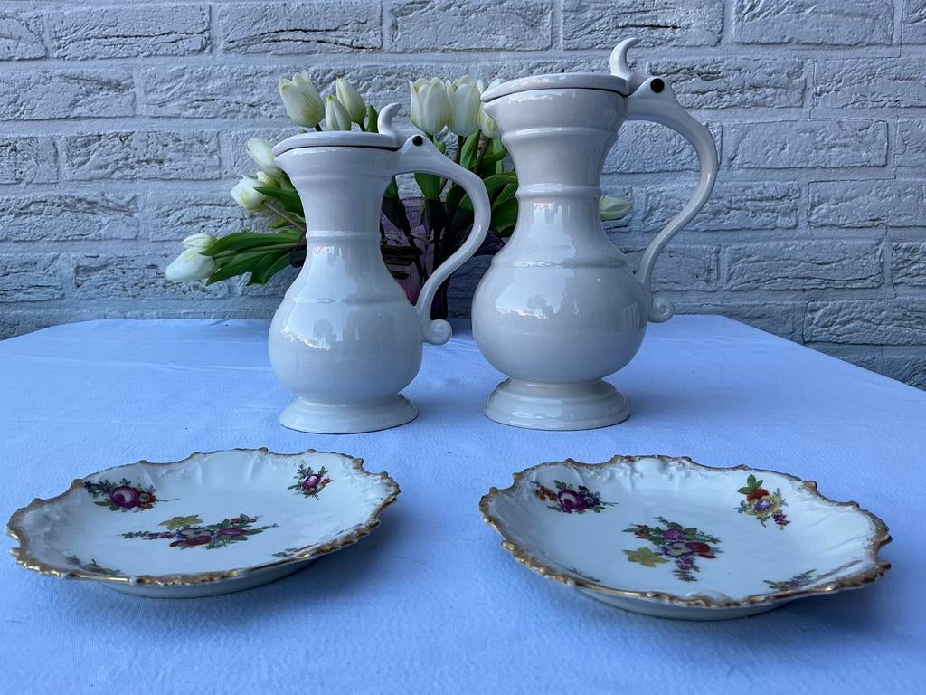 2 pichets de vin & 2 petits assiettes Limoges, Enlèvement ou Envoi