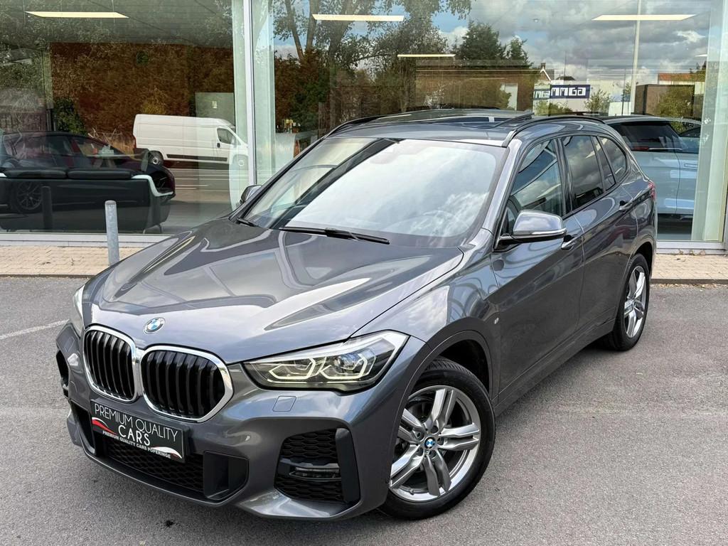 BMW X1 M PACK / PANO / TREKHAAK / NAVI / SFEERLICHT /, Gebruikt, 127 g/km, Bedrijf, 5 zetels