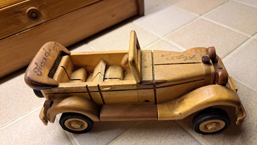 lot 2 voitures en bois fabriquées à Cuba, Enlèvement ou Envoi