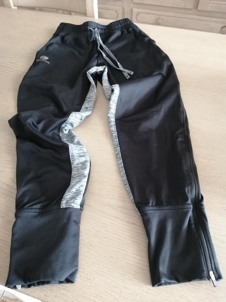 sportbroek DECHATHLON maat 164, Kinderen en Baby's, Kinderkleding | Maat 164, Meisje, Sport- of Zwemkleding, Decathlon, Ophalen of Verzenden