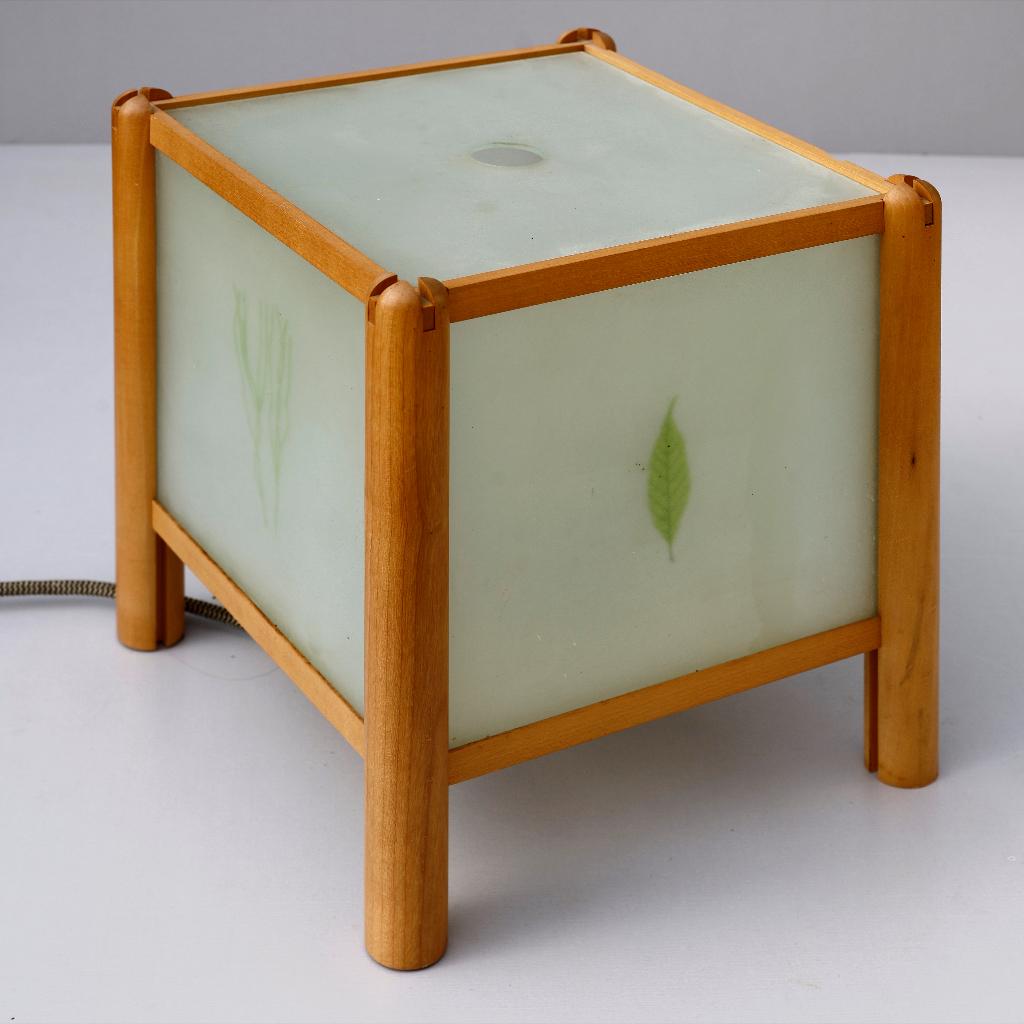 lampe de table en forme de cube moderne, Maison & Meubles, Lampes | Lustres, Utilisé, Verre, Bois, Enlèvement ou Envoi